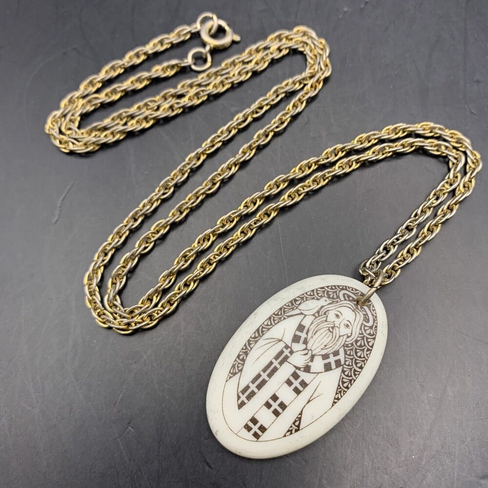 Saint David Porcelain Pendant Necklace Ceramic Gold Tone Christian Catholic